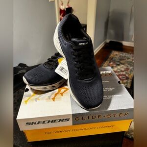 👟🆕Skechers Men’s Glide-Step Swift Navy Slip On Sneakers, Size 9👟